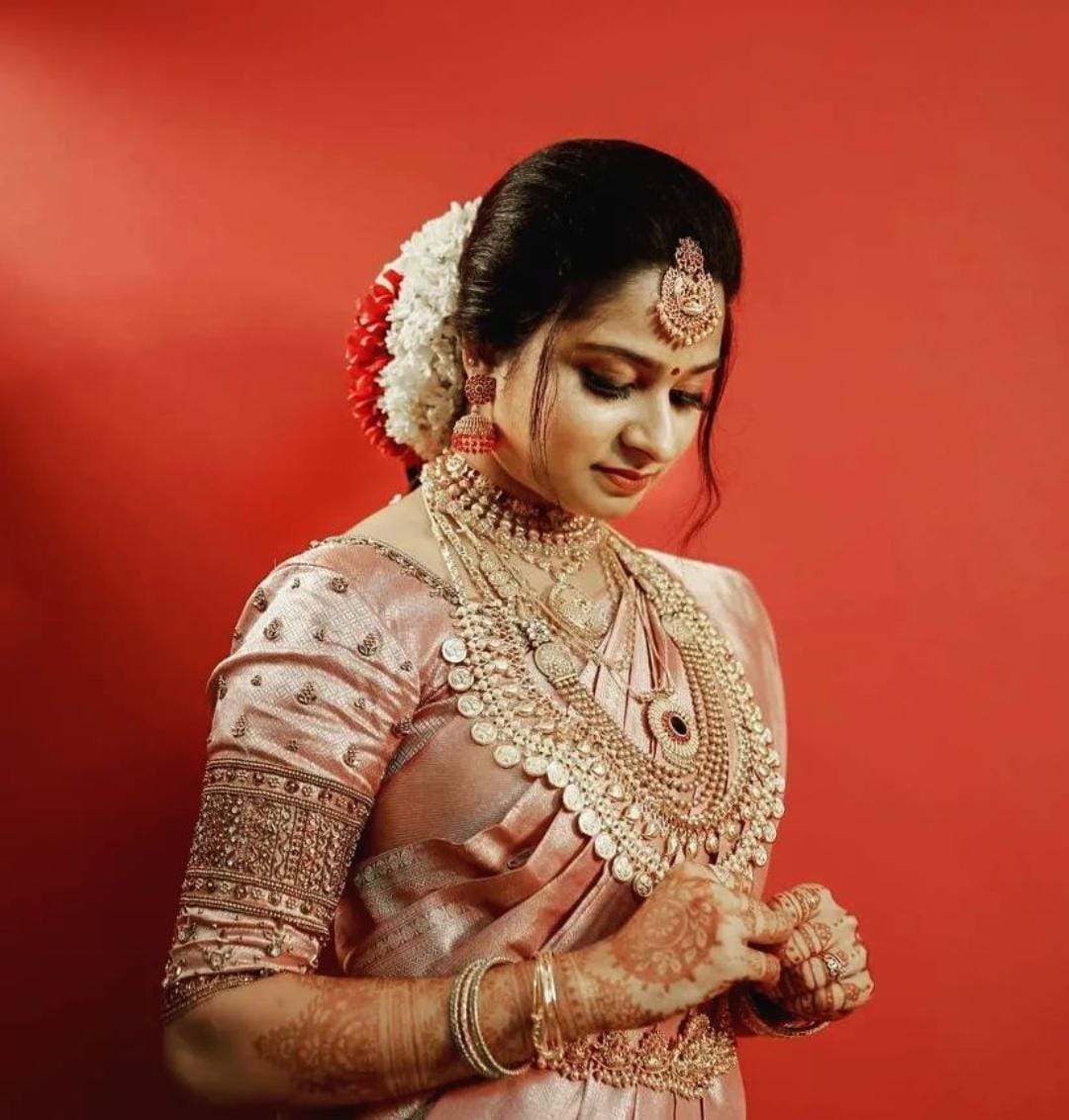 BLATTER UNISEX BEAUTY SALON ETTUMANOOR